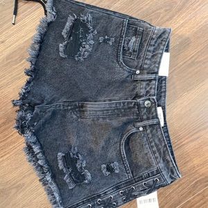 Highwasted jean shorts